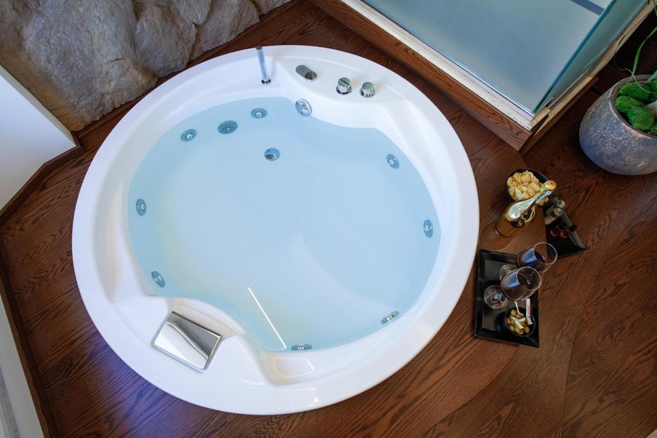 Palazzo Ferrucci Luxury Suites Cagliari Exteriör bild